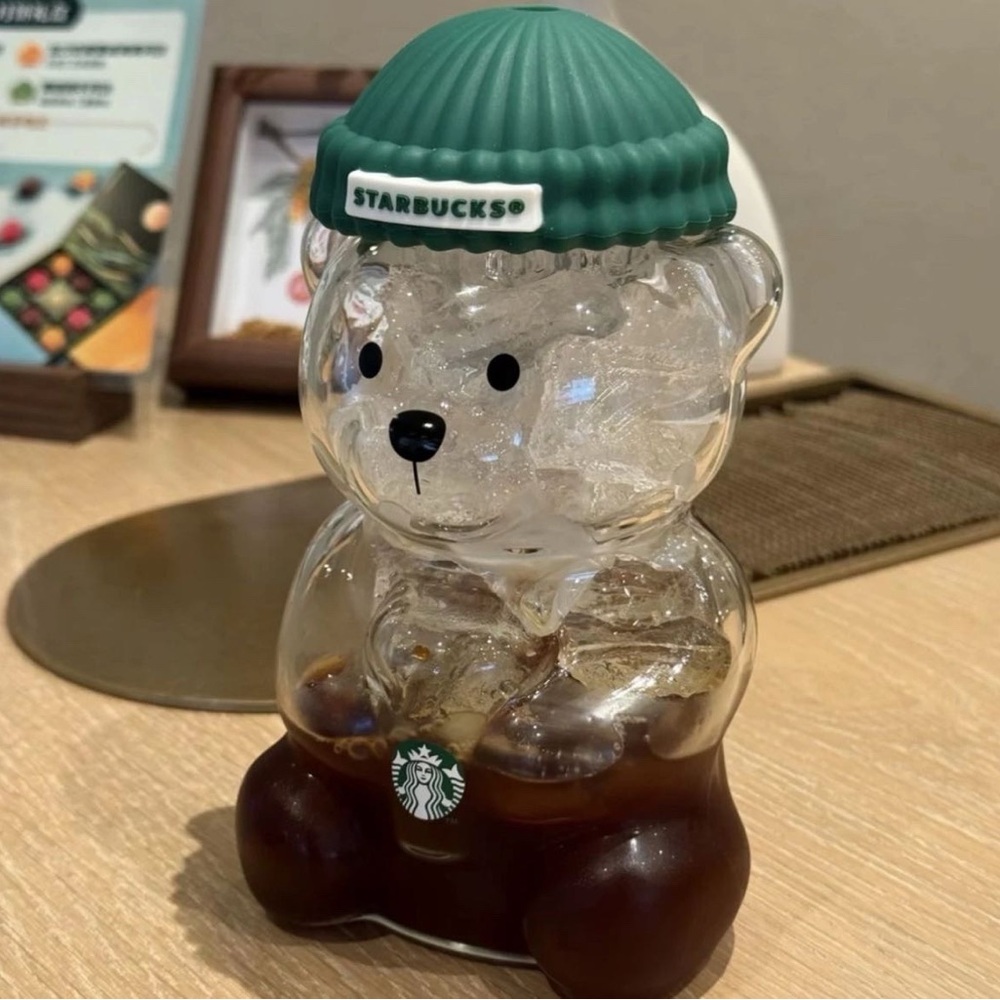 Starbucks Bearista Bear Clear Cold Cup 20 oz Green Lid & Straw - Picture 2 of 9